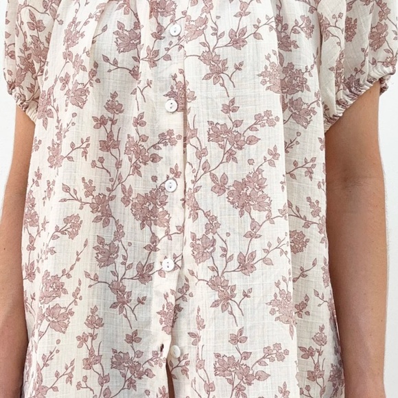 FLORAL TOILE PATTERN button down blouse! Stunning!!!! Like new!! L - Picture 3 of 6